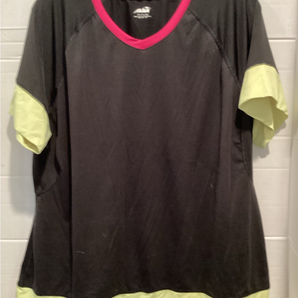Ladies Avia Black and Yellow V-Neck T-Shirt size xx large 20